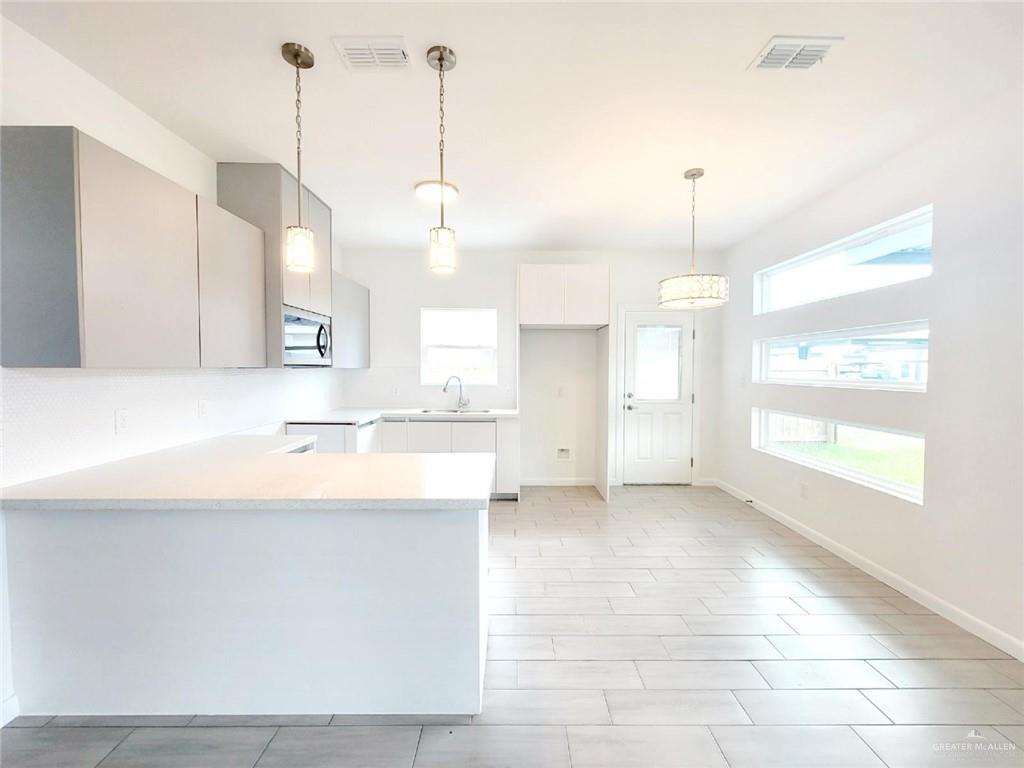 Photo 6 of 2205 Pamplona Street #3