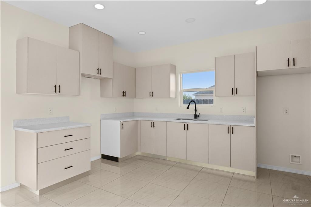 Photo 7 of 2308 San Pascual Street