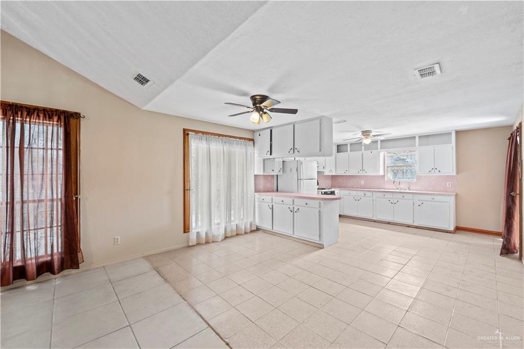 Photo 8 of 605 8th Street