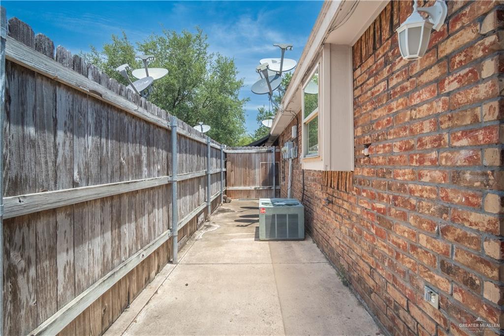 Photo 15 of 1608 Portales Drive