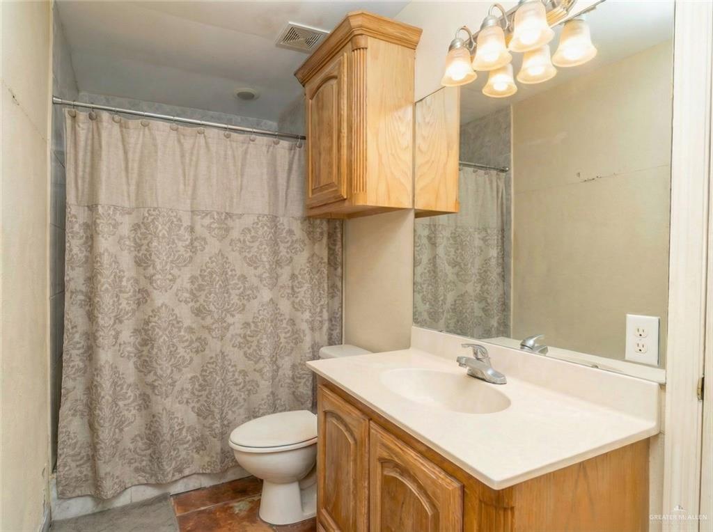 Photo 2 of 4706 Trosper Road