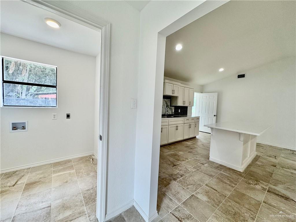 Photo 16 of 106 Aldrin Street