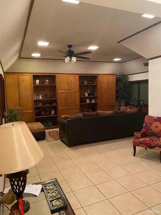 Photo 5 of 426 Toronto Avenue #28