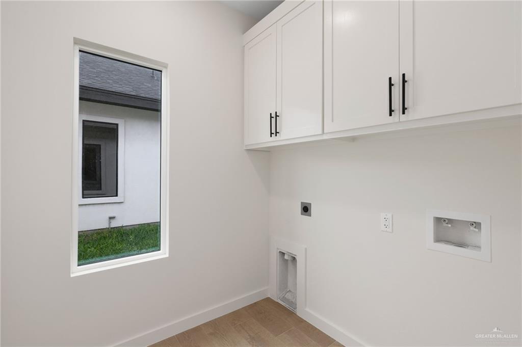 Photo 15 of 2813 Alyna Avenue