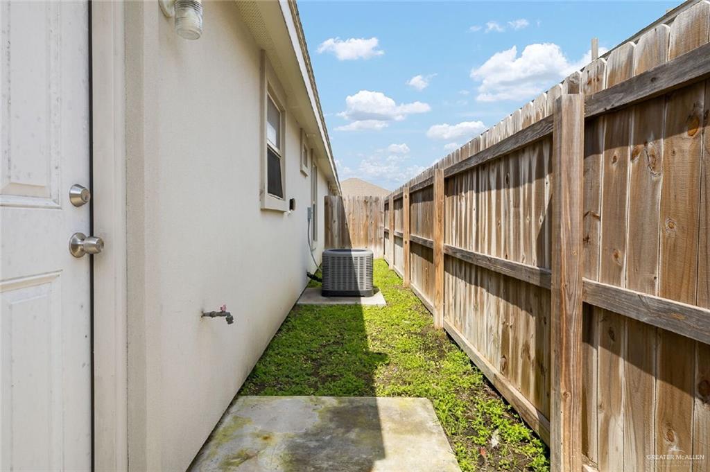 Photo 3 of 1416 Alta Vista Avenue #3