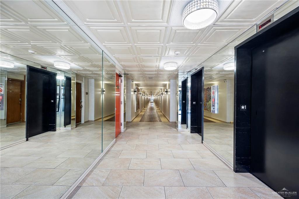 Photo 2 of 600 Wichita Street #201
