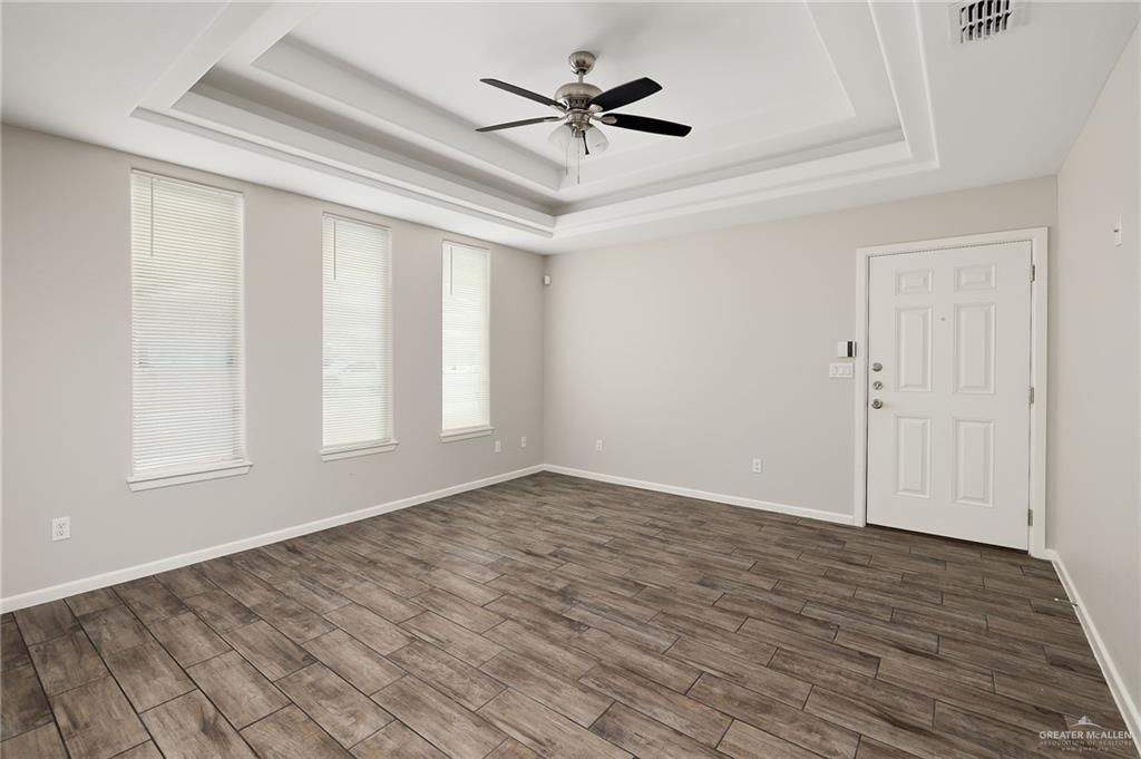 Photo 5 of 1413 Alta Vista Drive