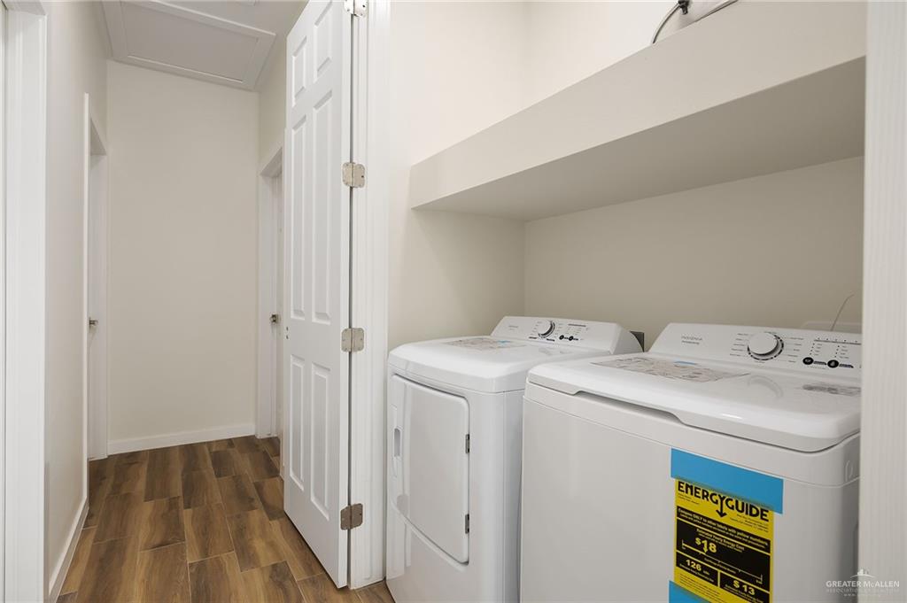 Photo 10 of 609 Onyx Avenue #3