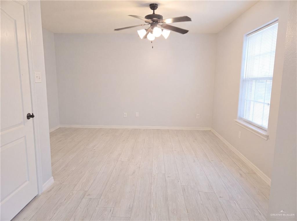 Photo 12 of 2116 6th Street