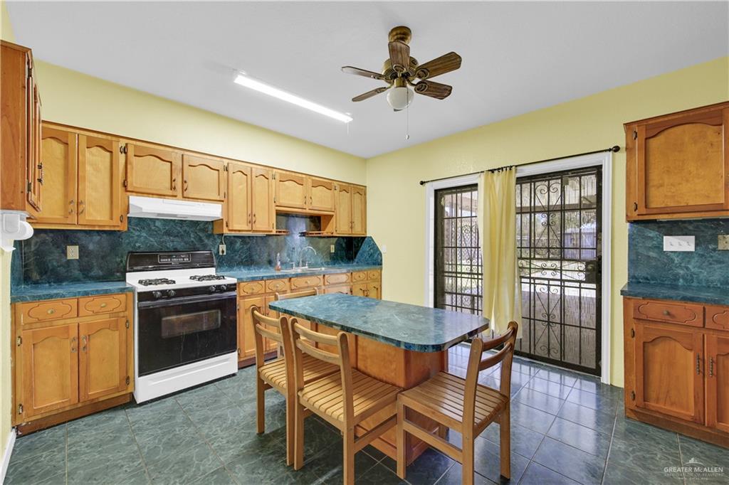 Photo 6 of 1629 Teege Avenue