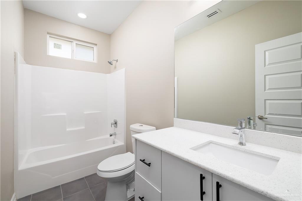 Photo 8 of 11007 36th Lane #3