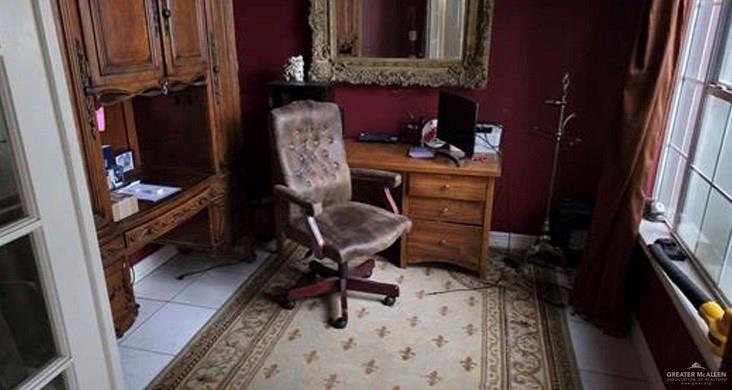 Photo 3 of 2802 Huisache Avenue