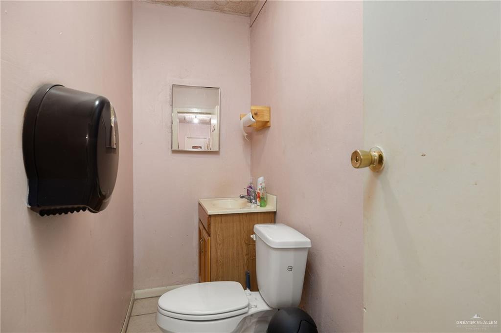 Photo 12 of 3706 Maria Street