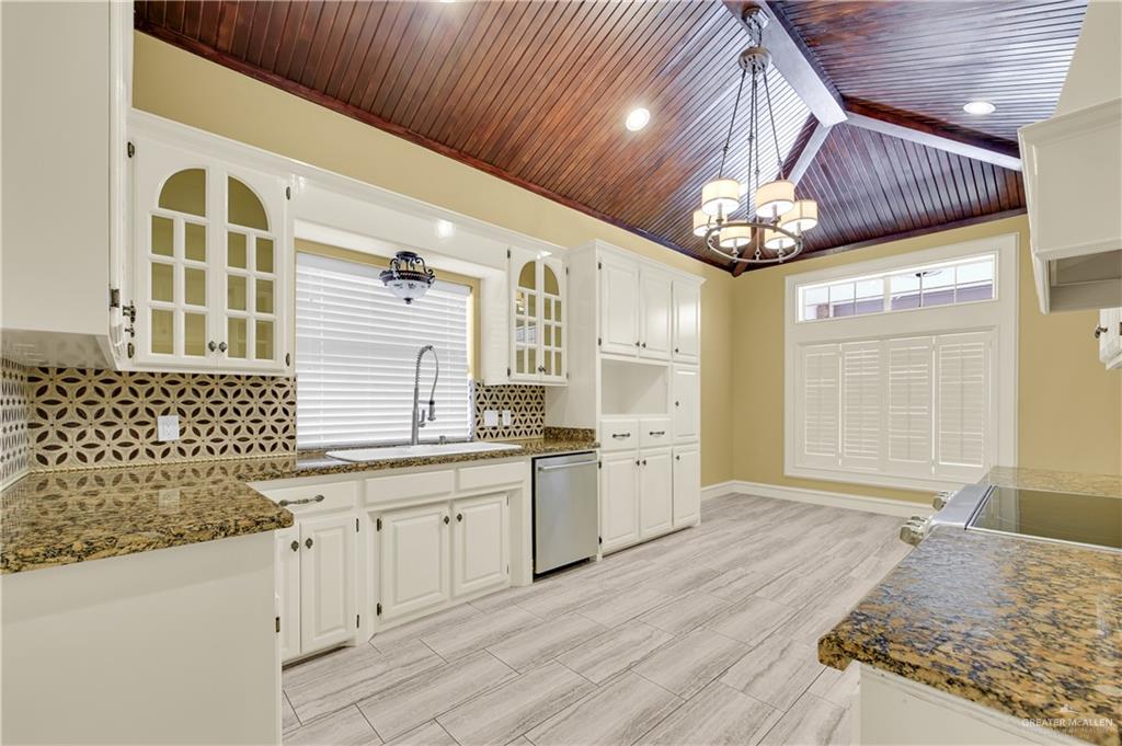 Photo 10 of 621 Avocet Avenue