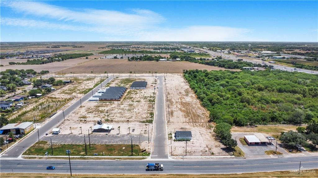 Photo 4 of 208 Royal Palm Drive