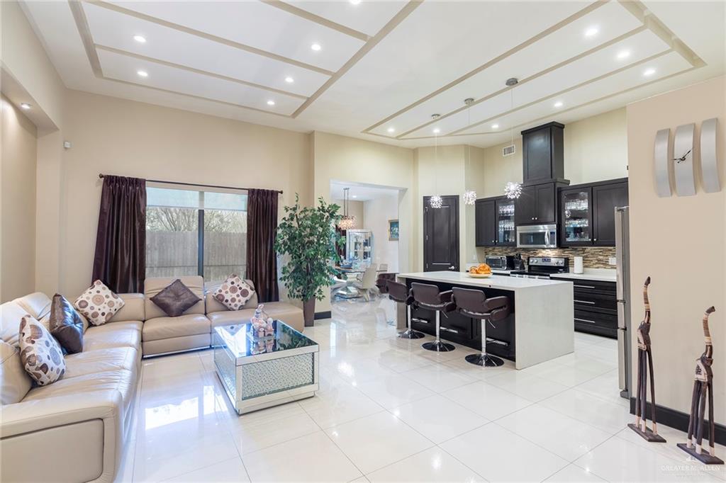 Photo 4 of 1304 Balboa Avenue