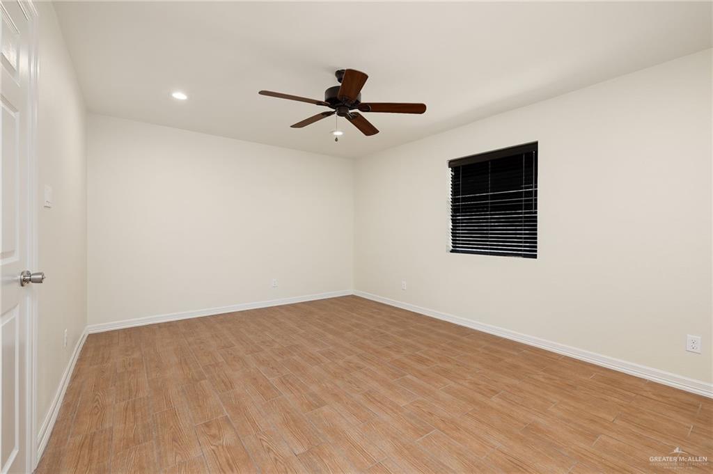 Photo 13 of 500 Ridgeland Avenue
