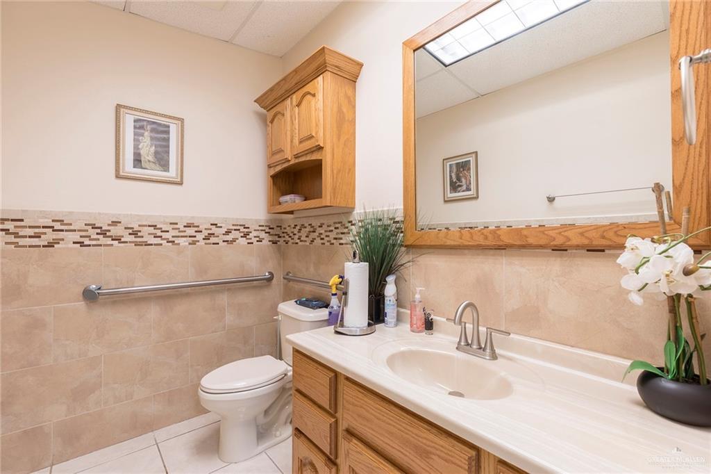 Photo 12 of 951 Falcon Boulevard