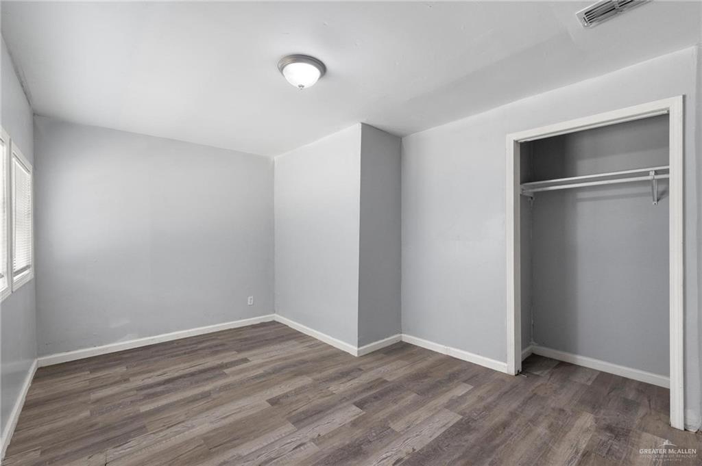 Photo 10 of 515 Norman Avenue