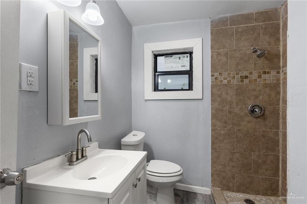 Photo 11 of 515 Norman Avenue