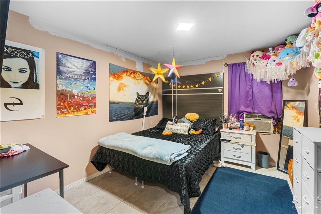 Photo 10 of 409 Clarke Street