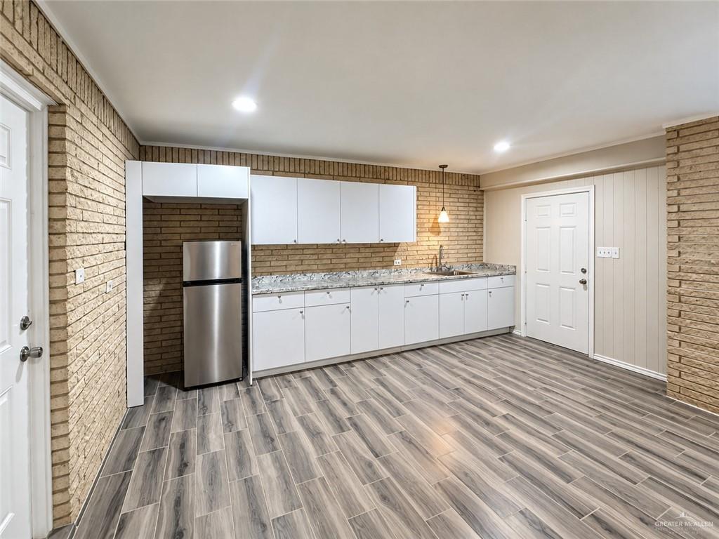 Photo 25 of 2101 Jonquil Avenue