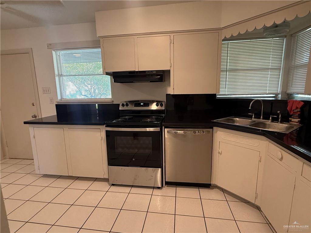 Photo 3 of 1116 Harvey Street