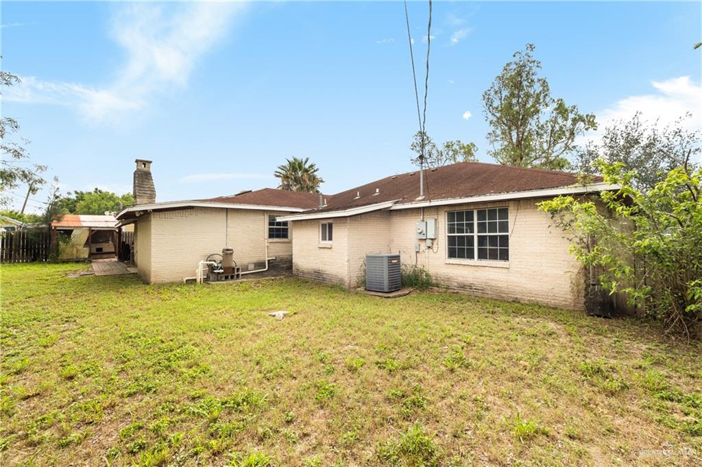 Photo 17 of 348 San Luis Drive