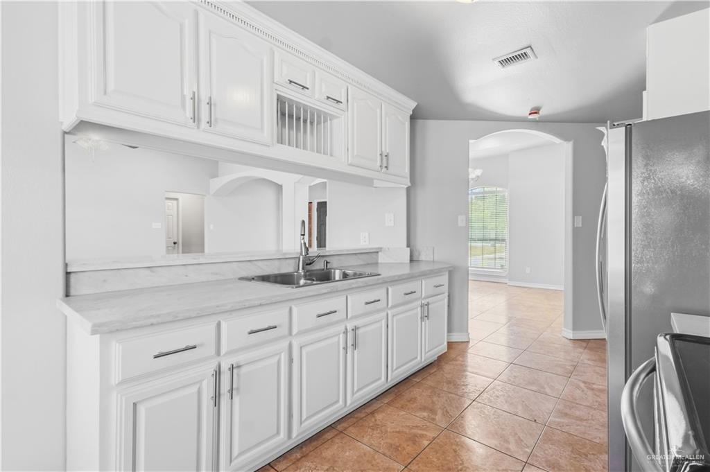 Photo 9 of 6202 Santa Lucia Drive