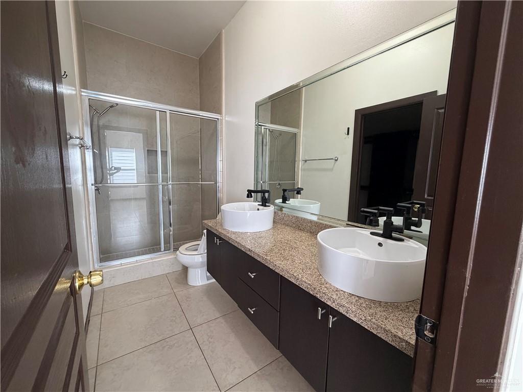 Photo 10 of 4217 Colbath Avenue #450B