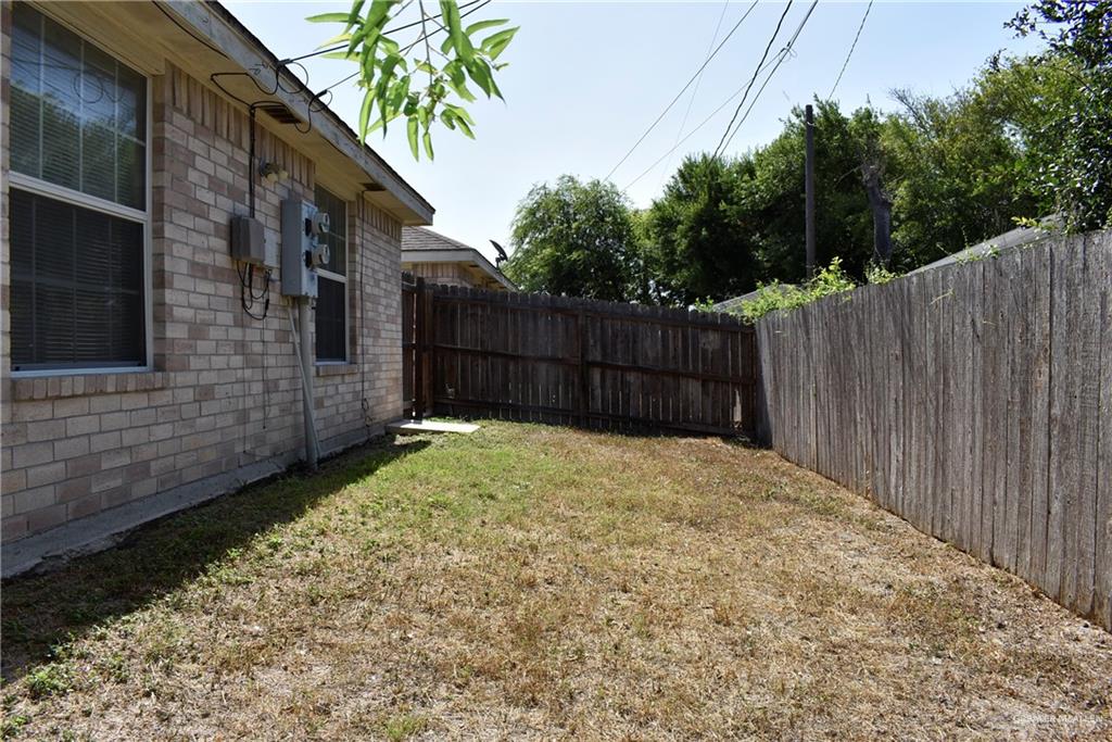 Photo 19 of 221 Albatross Avenue
