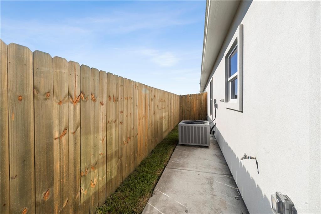 Photo 17 of 1317 Aryana Avenue