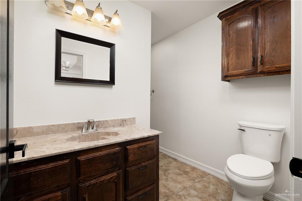 Photo 12 of 300 Diamond Street