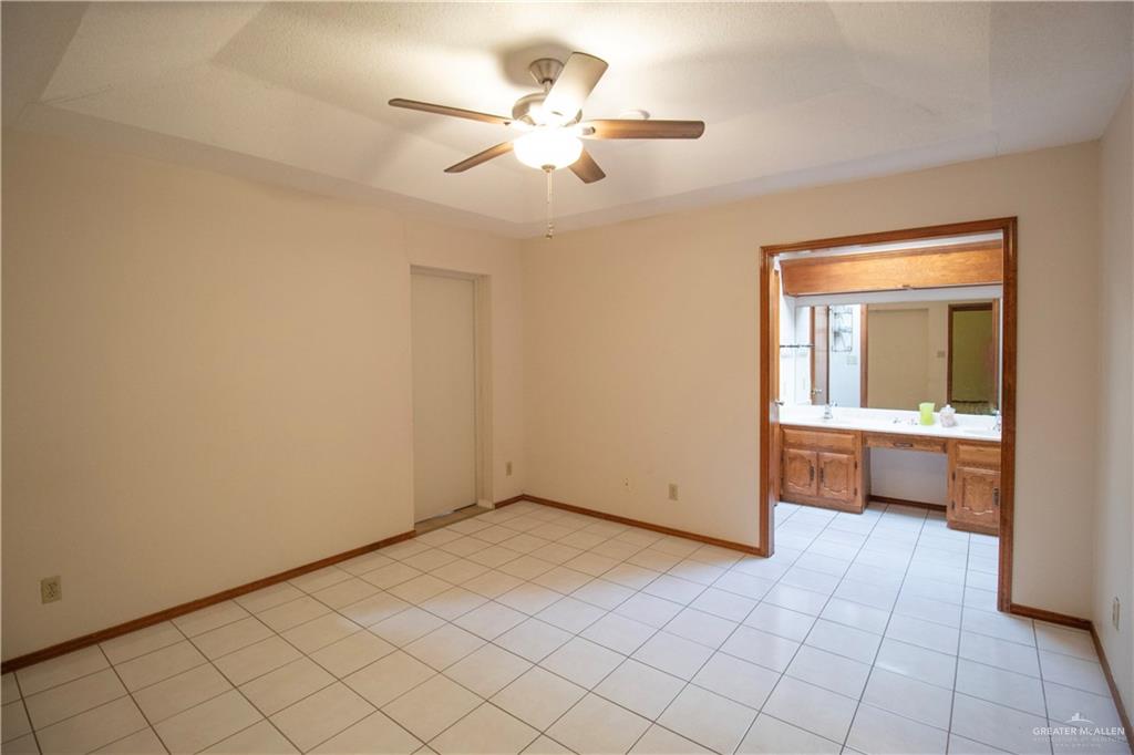 Photo 7 of 1419 Leo Street