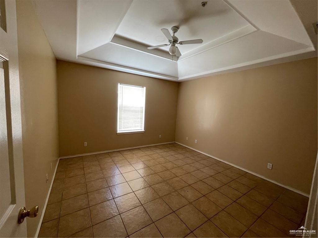 Photo 9 of 2501 Toledo Avenue #17