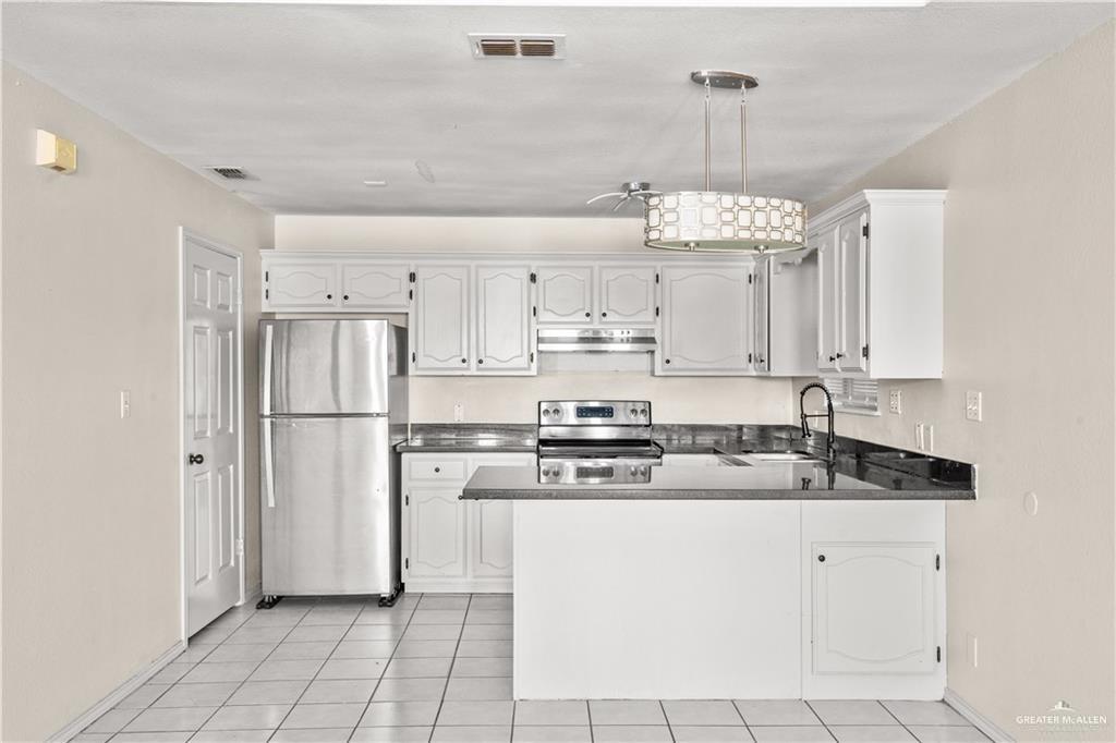 Photo 2 of 1802 Oasis Avenue #207