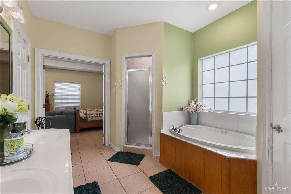 Photo 13 of 605 Whalen Road