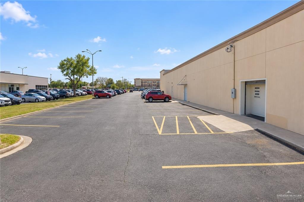 Photo 2 of 300 Colonel Rowe Boulevard