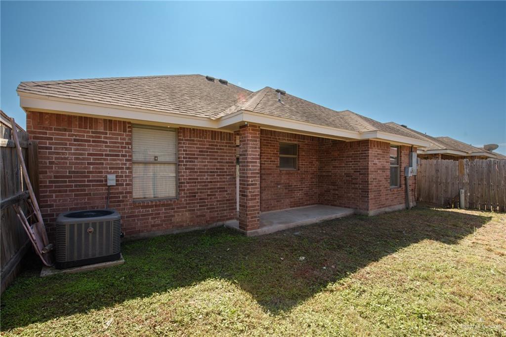 Photo 25 of 2005 Treasure Oaks Drive