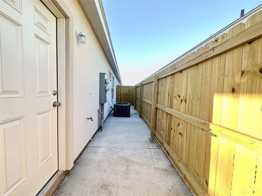 Photo 2 of 3408 Ventura Avenue #2