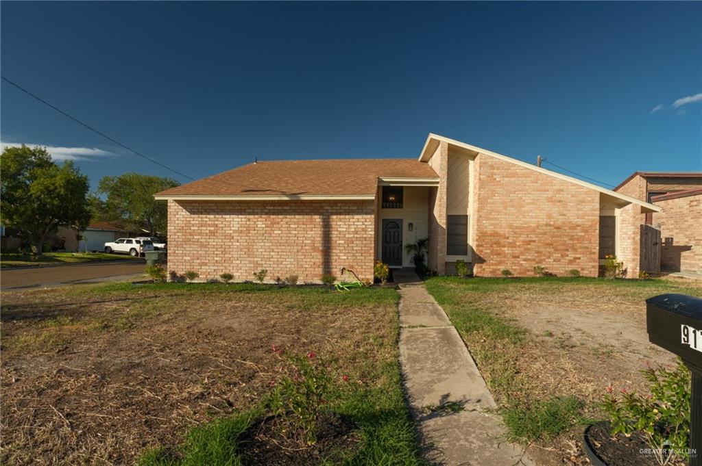 Photo 1 of 917 Blue Bonnett Drive, Harlingen