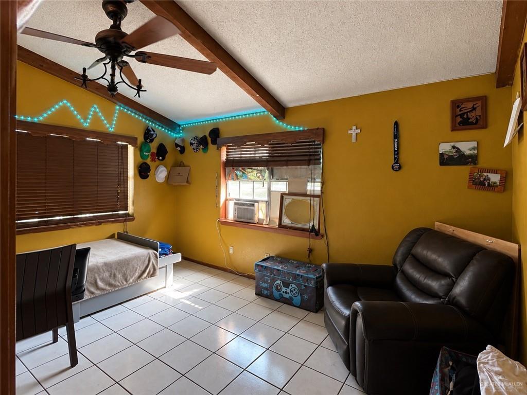 Photo 3 of 1015 Alta Vista Drive