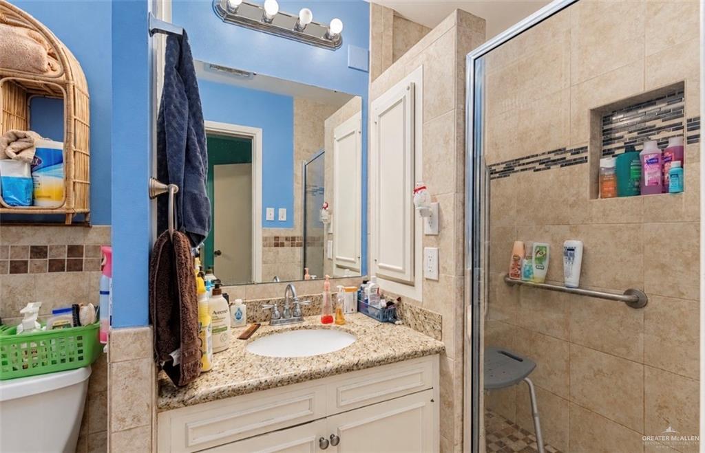 Photo 11 of 1311 Scobey Avenue
