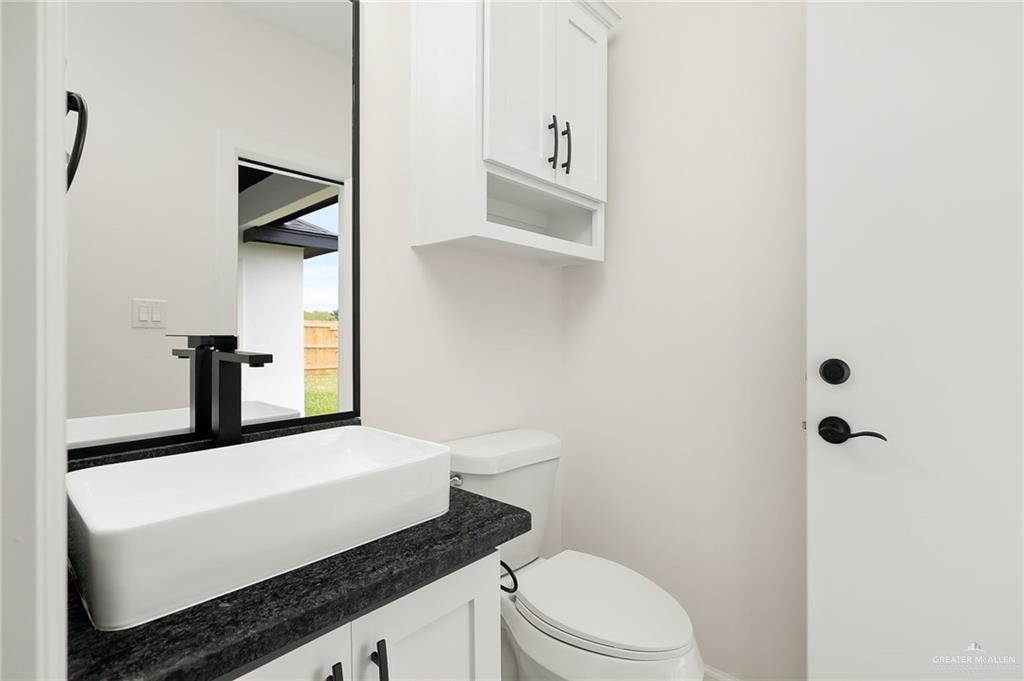 Photo 17 of 813 Buxton Avenue