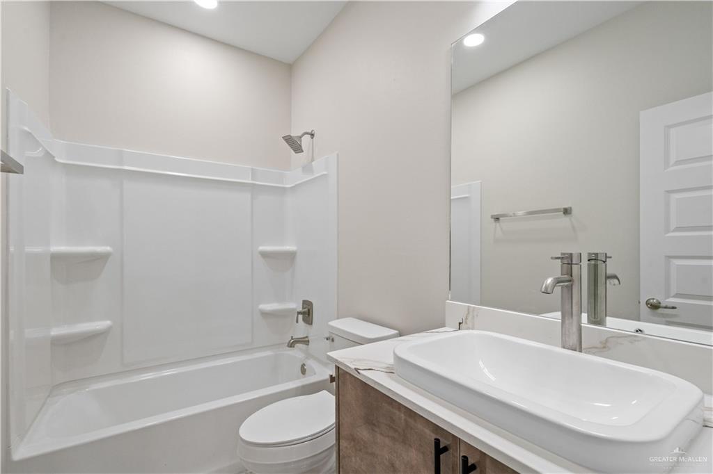 Photo 12 of 405 Onyx Avenue #1