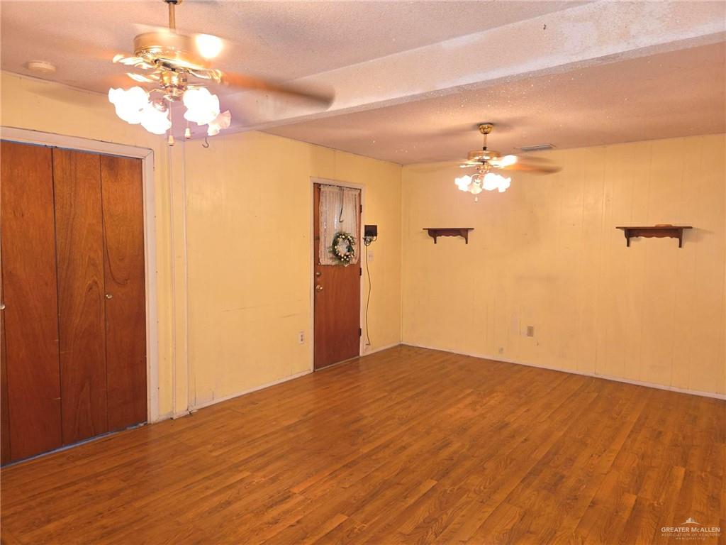 Photo 4 of 102 Greenlawn Street