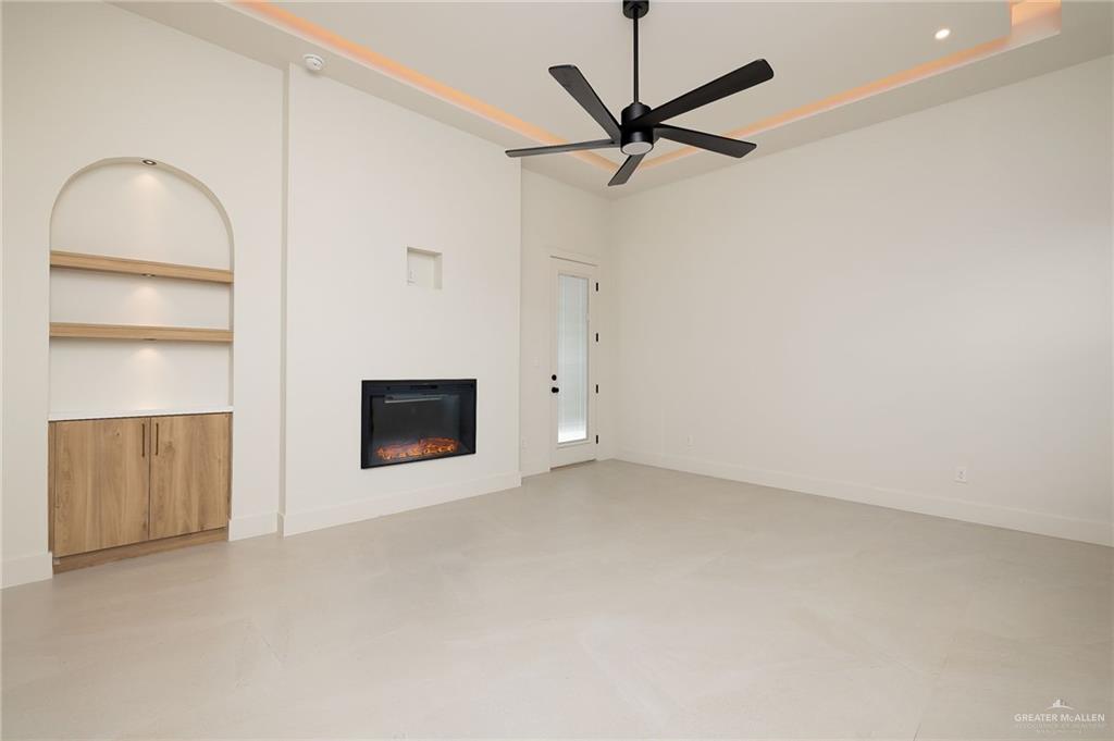 Photo 11 of 2308 Cartier Drive
