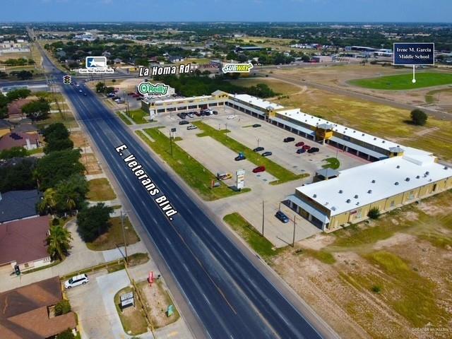 Photo 3 of 810 Veterans Boulevard