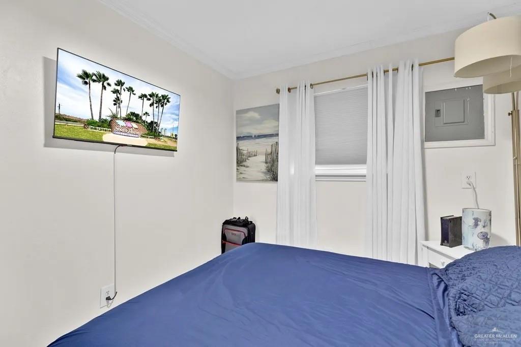 Photo 11 of 210 Gardenia Street