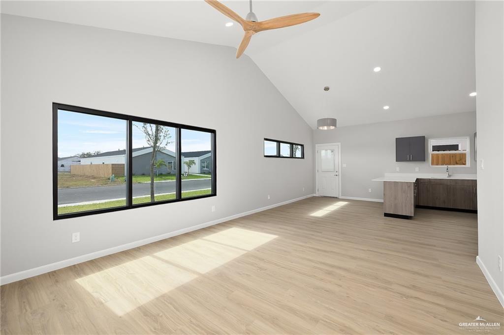 Photo 5 of 2700 Mockingbird Road #4
